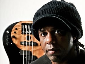 Victor Wooten Menambahkan Komposer Konser ke Resumenya